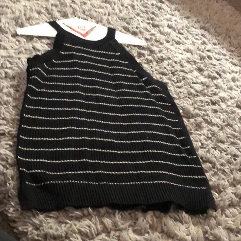 Women’s woven tank top